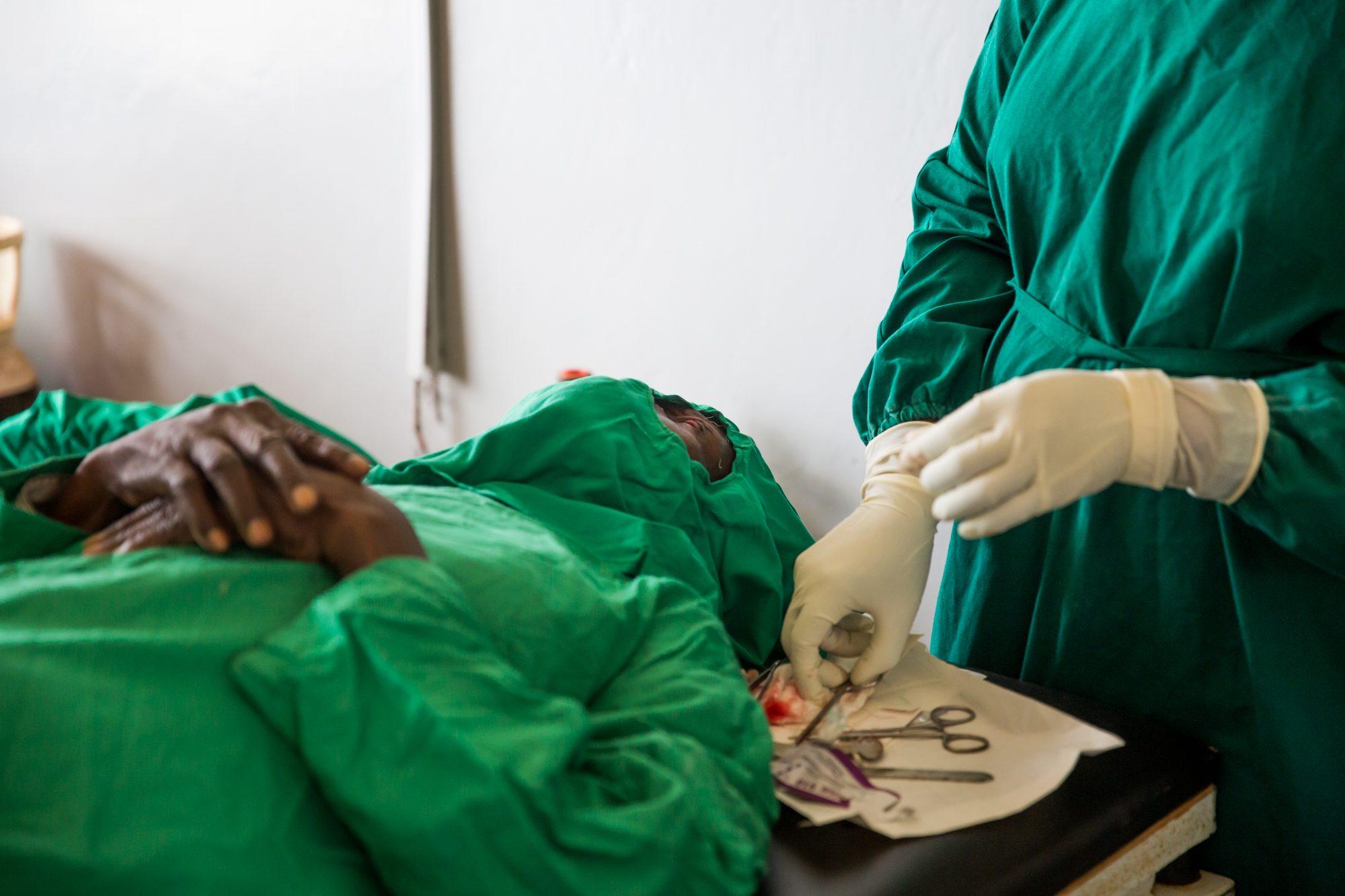 Trichiasis Surgery — photograph 17