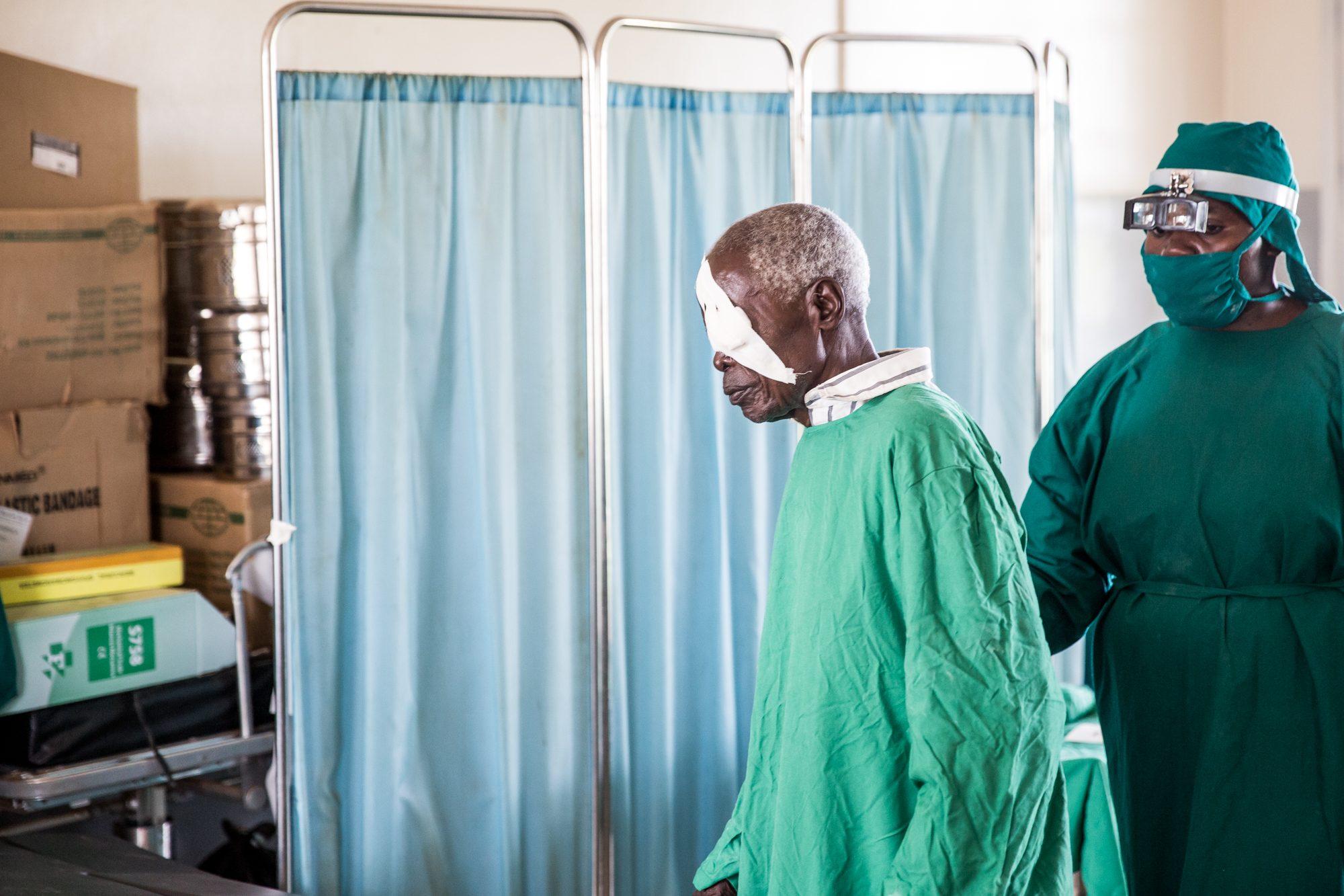 Trichiasis Surgery — photograph 20